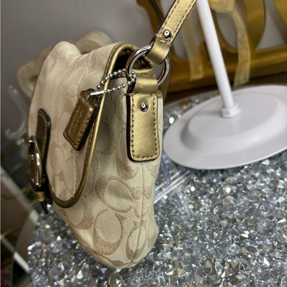 Coach Soho signature C jacquard crossbody bag with gold leather trim EUC - Picture 8 of 12